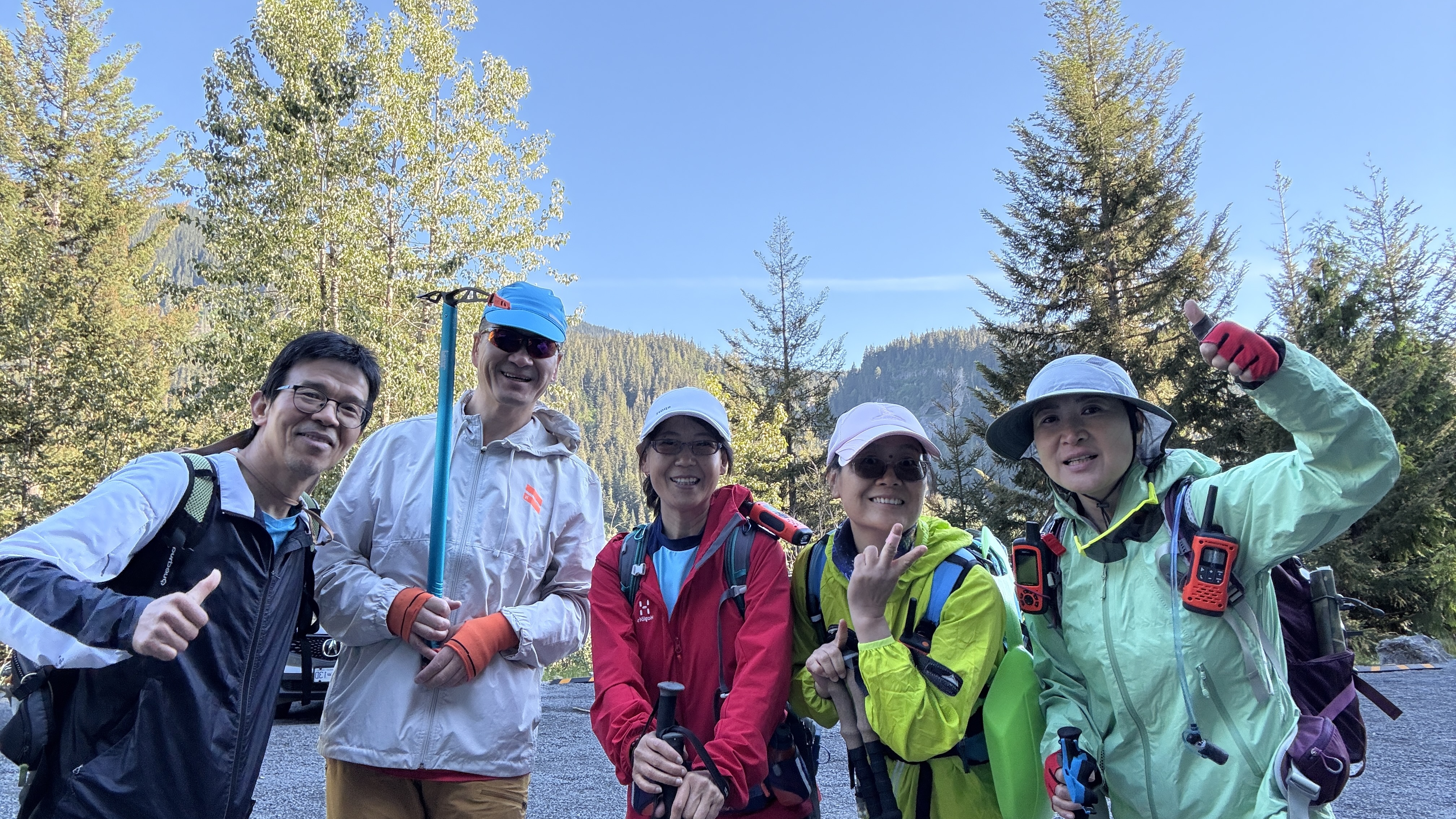 Group photo at trailhead parking lot