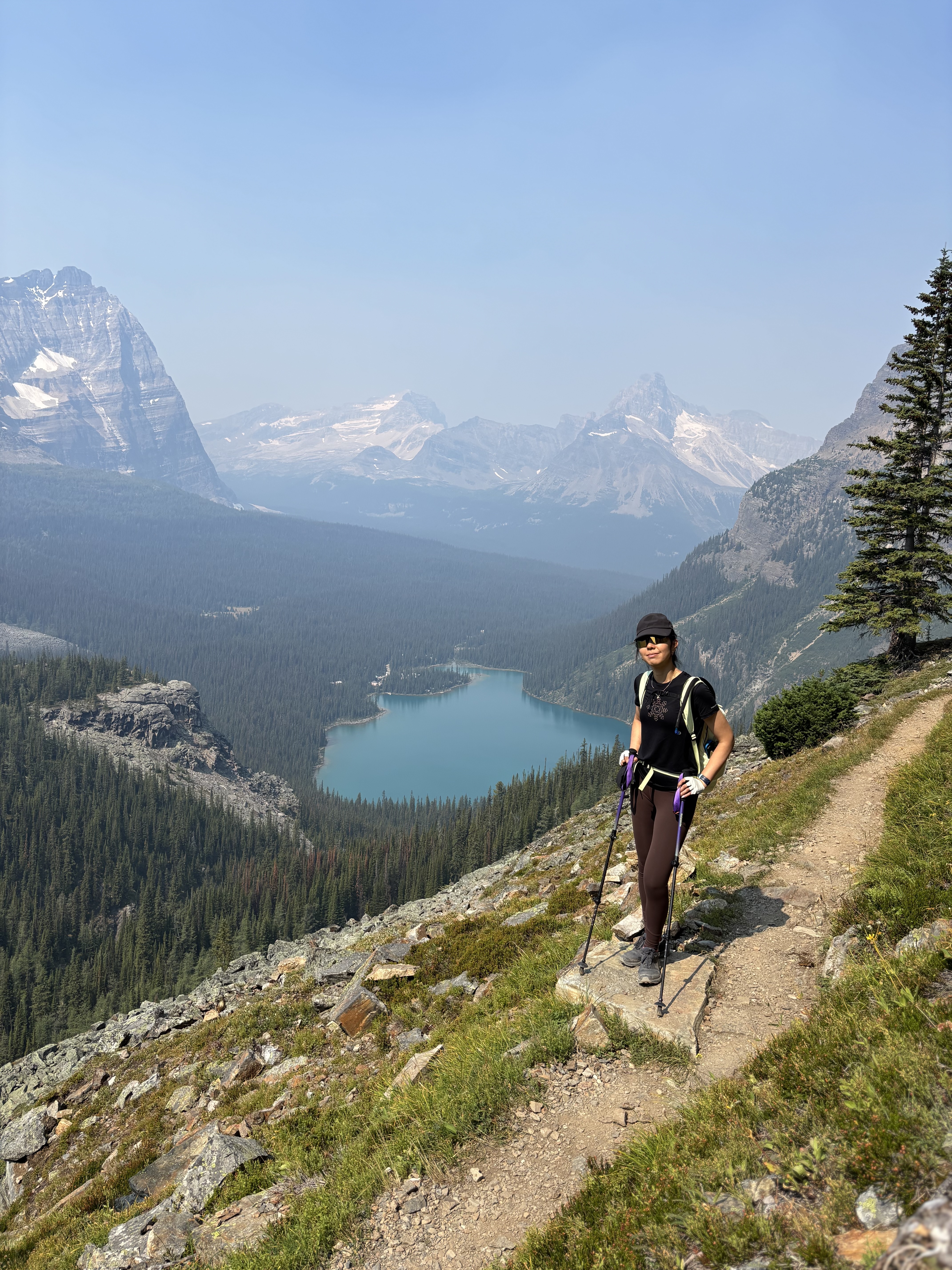 Sherry Xu looking relaxed on the trail